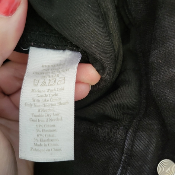 Everlane High Rise Slim Crop Pants 4 | Minimalist Winter Capsule • Black Ankle - Picture 4 of 5